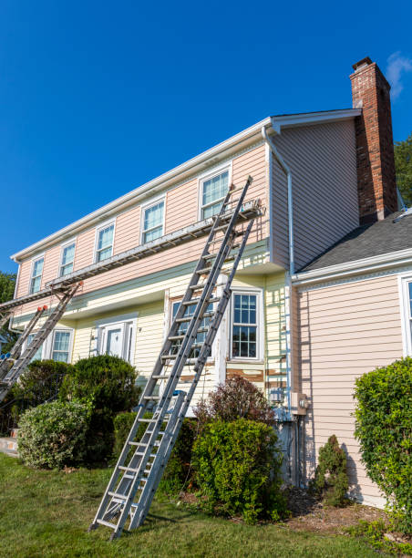 Storm Damage Siding Repair in Dilley, TX